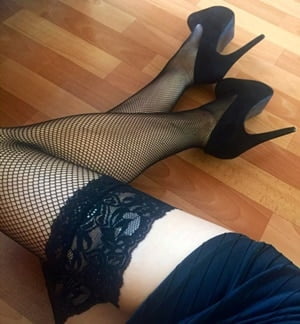 Ateşli Genç Escort Ayla